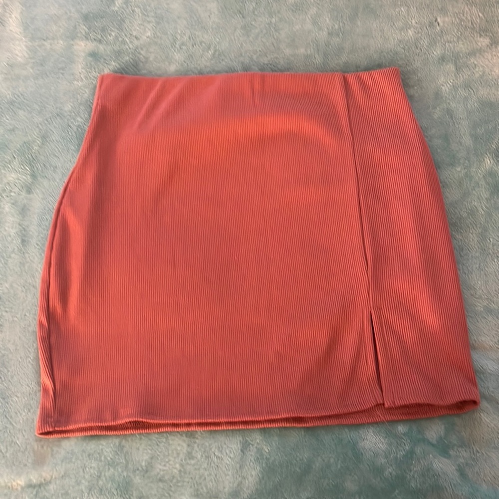 Fashion nova taupe mini skirt w/slit